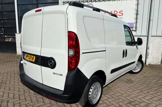 Opel Combo (2015) thumbnail 6