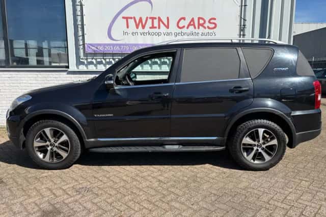 SsangYong Rexton (2017) thumbnail 5