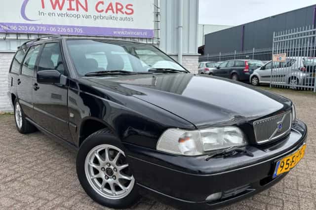 Volvo V70 (2000) thumbnail 1