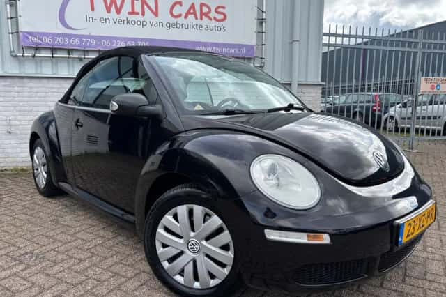 Volkswagen New Beetle (2007) thumbnail 1