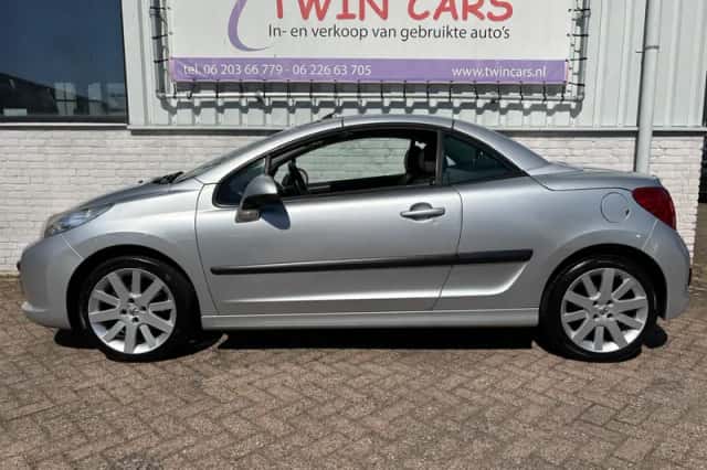 Peugeot 207 (2008) thumbnail 5