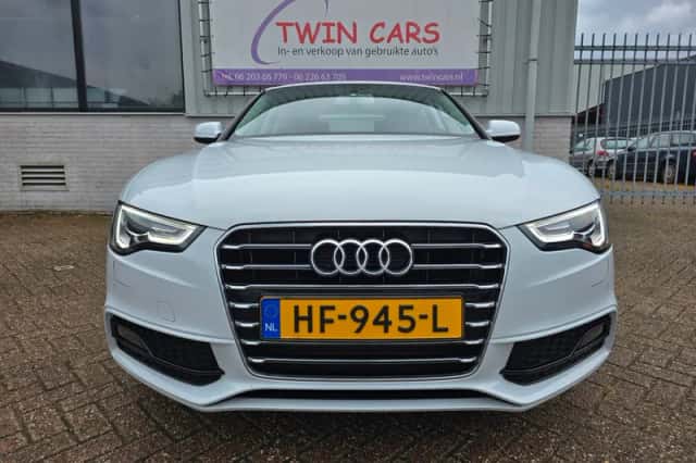 Audi A5 (2015) thumbnail 2
