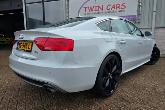 Audi A5 (2015) thumbnail 6
