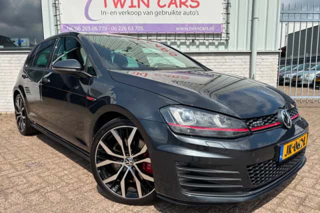 Volkswagen Golf (2013) thumbnail 1