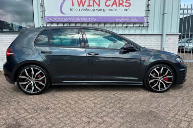 Volkswagen Golf (2013) thumbnail 5