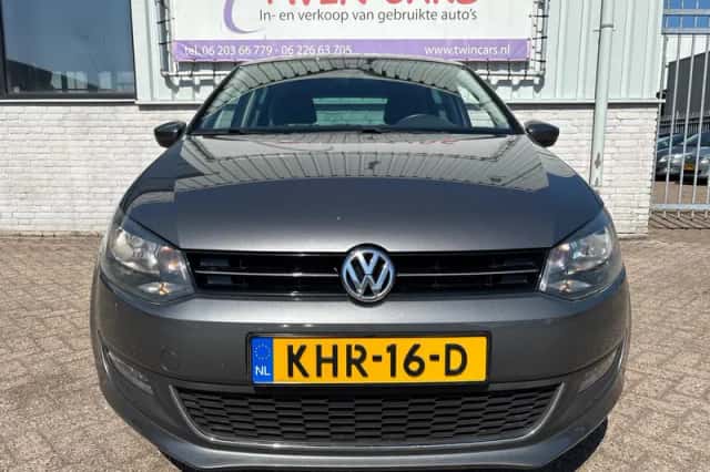 Volkswagen Polo (2013) thumbnail 2