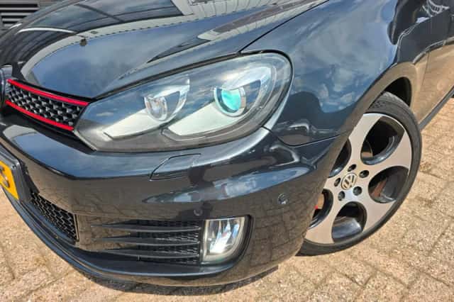 Volkswagen Golf (2010) thumbnail 4