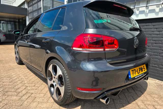 Volkswagen Golf (2010) thumbnail 6