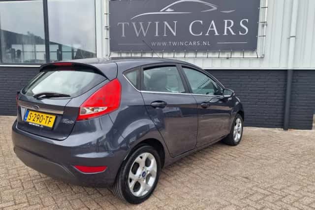 Ford Fiesta (2009) thumbnail 6
