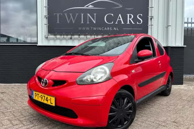 Toyota Aygo (2006) thumbnail 2