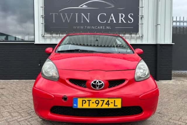 Toyota Aygo (2006) thumbnail 3