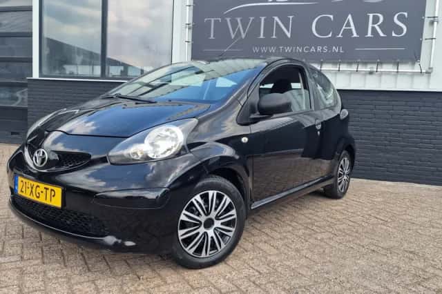 Toyota Aygo (2007) thumbnail 2