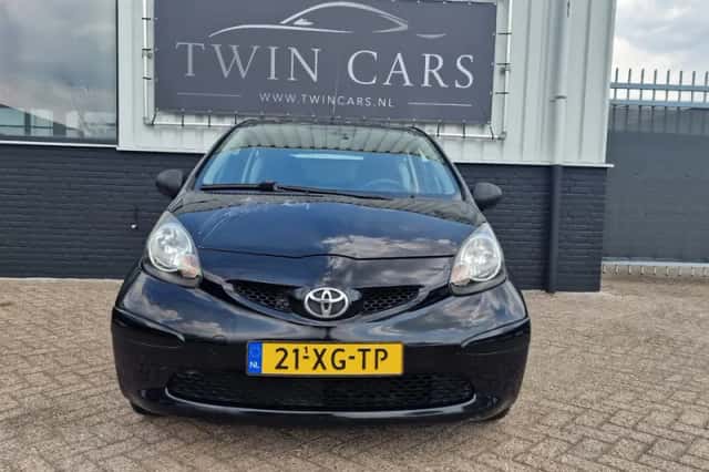 Toyota Aygo (2007) thumbnail 3