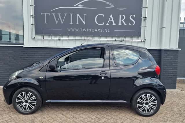 Toyota Aygo (2007) thumbnail 5