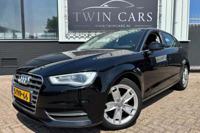 Audi A3 (2014) thumbnail 2