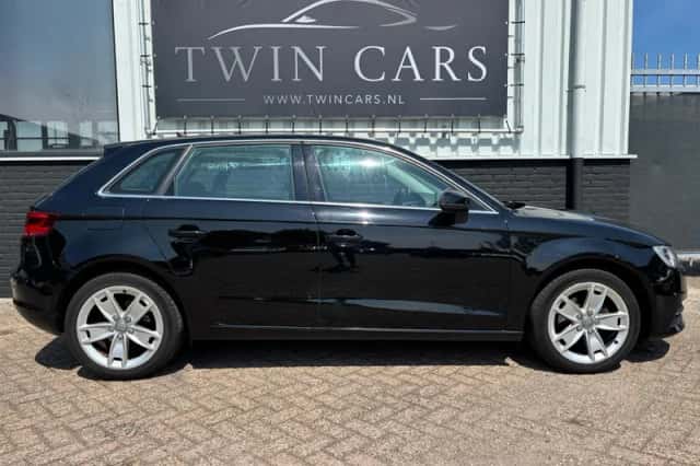 Audi A3 (2014) thumbnail 4
