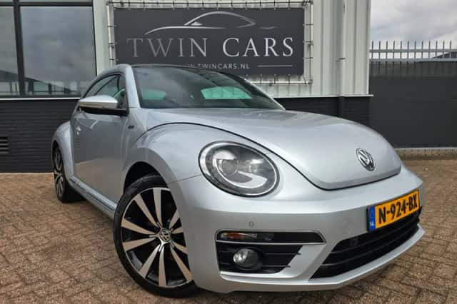Volkswagen Beetle (2014) thumbnail 1