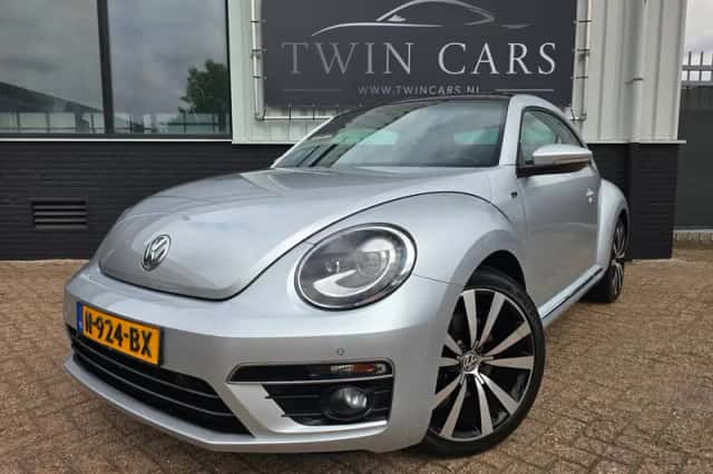 Volkswagen Beetle (2014) thumbnail 3