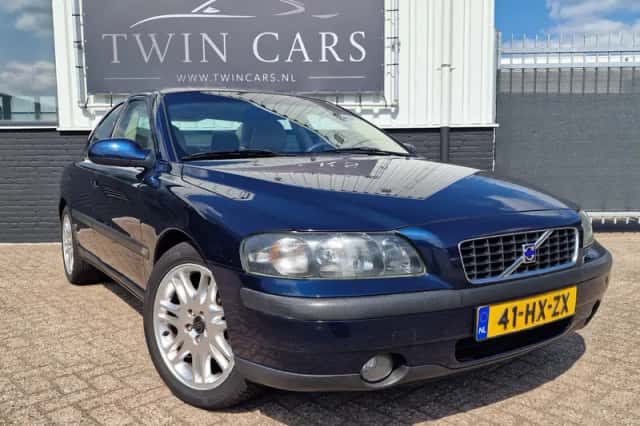 Volvo S60 (2002) thumbnail 1