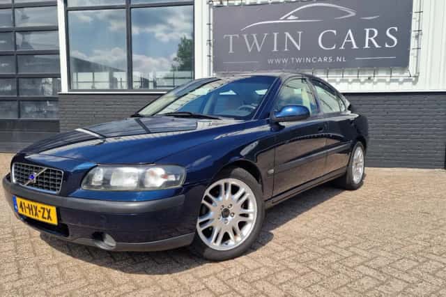 Volvo S60 (2002) thumbnail 2