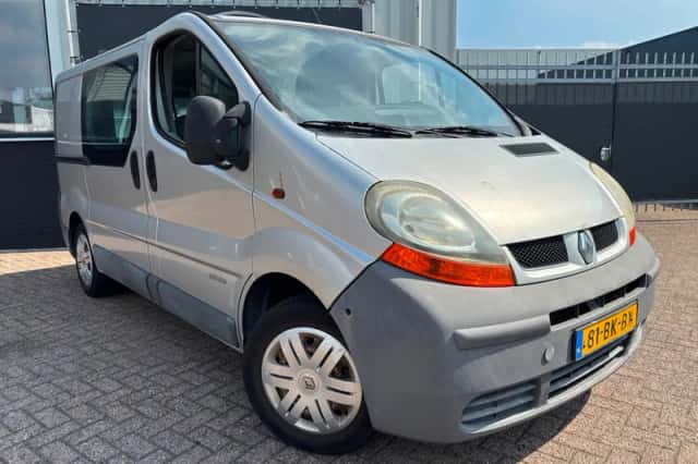 Renault Trafic (2003) thumbnail 1
