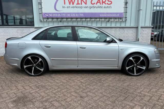 Audi A4 (2005) thumbnail 5
