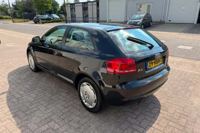 Audi A3 (2008) thumbnail 4