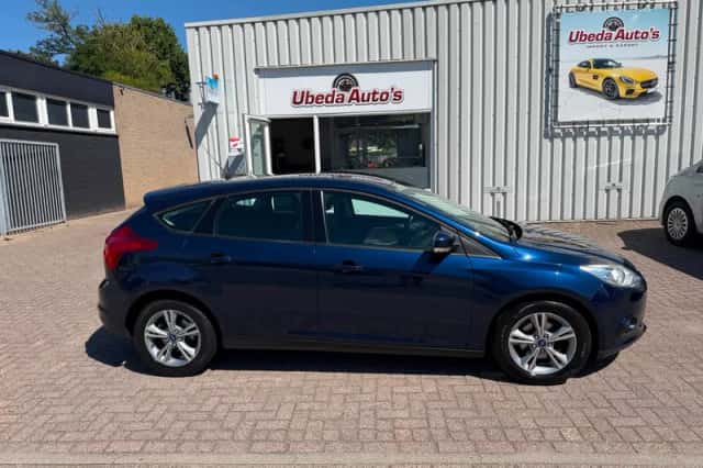 Ford Focus (2013) thumbnail 1