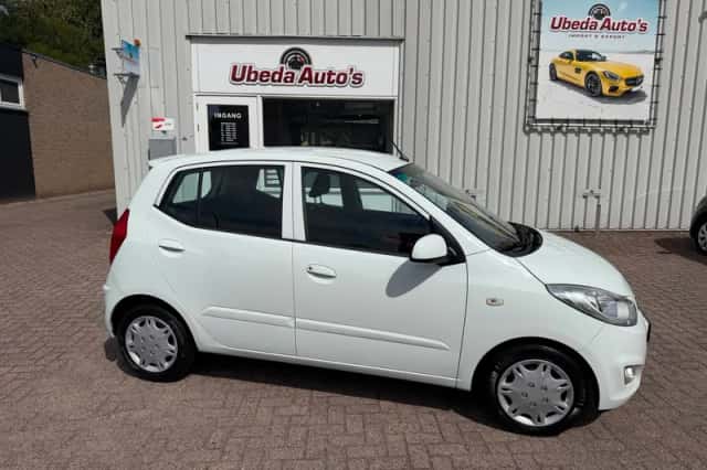 Hyundai i10 (2011) thumbnail 1