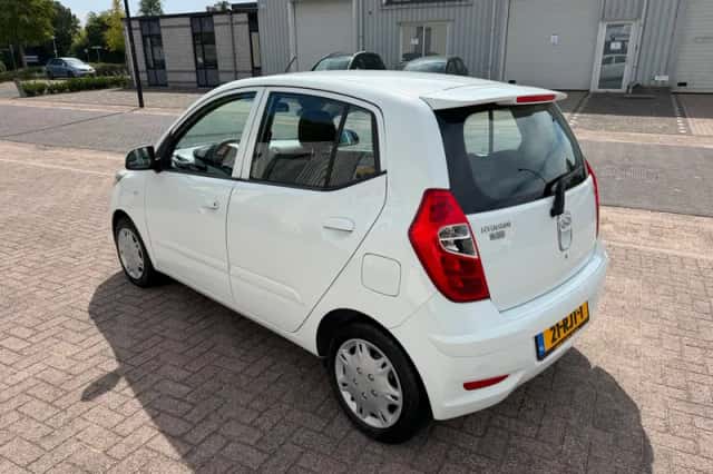Hyundai i10 (2011) thumbnail 4