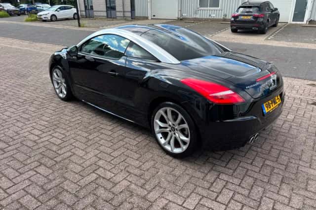 Peugeot RCZ (2011) thumbnail 6