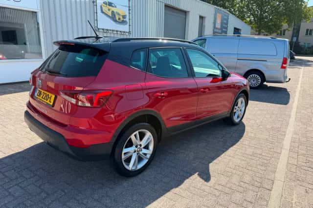 SEAT Arona (2019) thumbnail 2