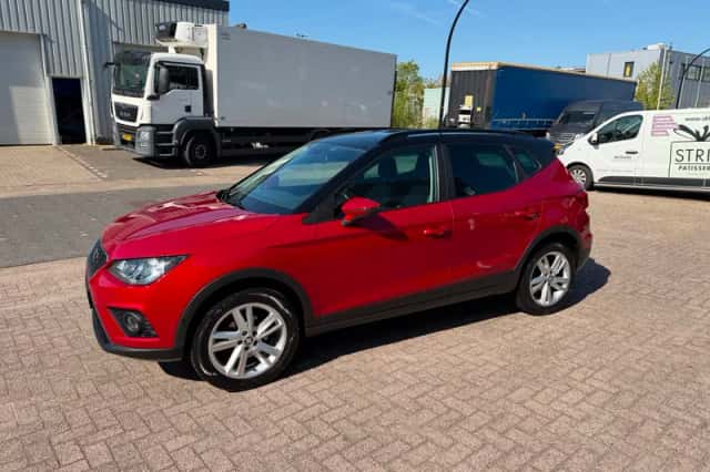 SEAT Arona (2019) thumbnail 5