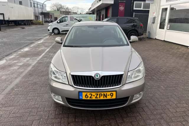 Škoda Octavia (2013) thumbnail 6