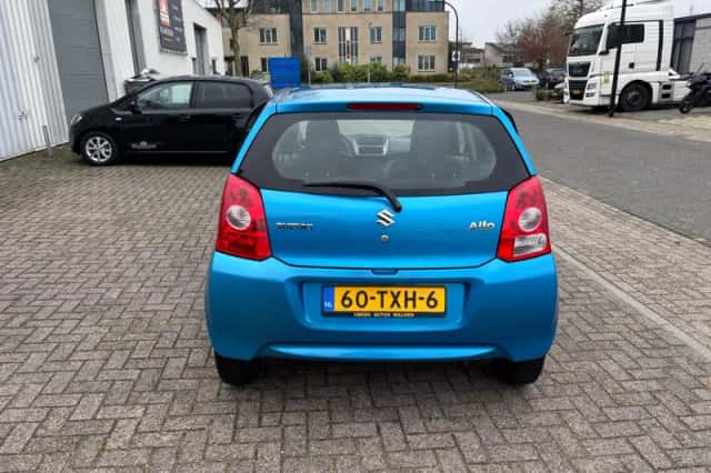 Suzuki Alto (2012) thumbnail 3