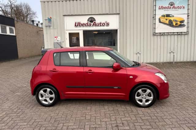 Suzuki Swift (2007) thumbnail 1