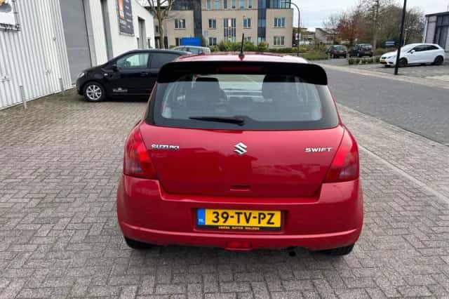 Suzuki Swift (2007) thumbnail 3