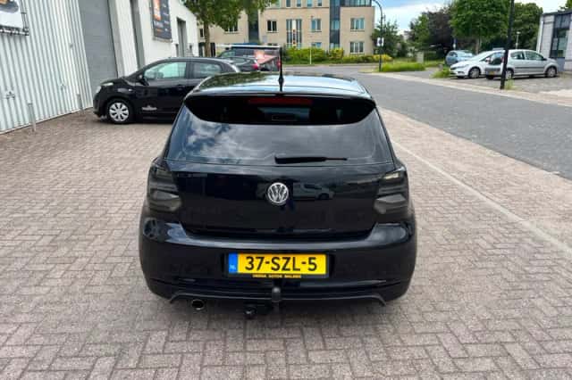 Volkswagen Polo (2012) thumbnail 3