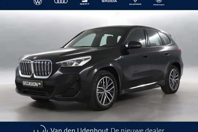 BMW iX1 (2023) thumbnail 1