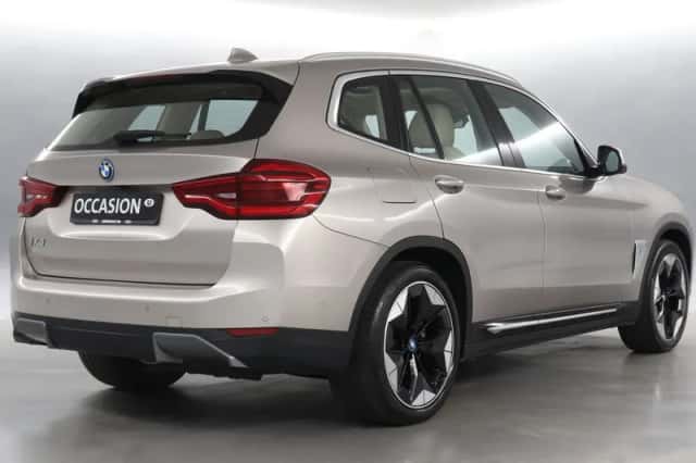 BMW iX3 (2021) thumbnail 2