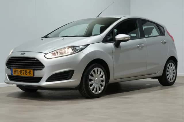 Ford Fiesta (2015) thumbnail 1