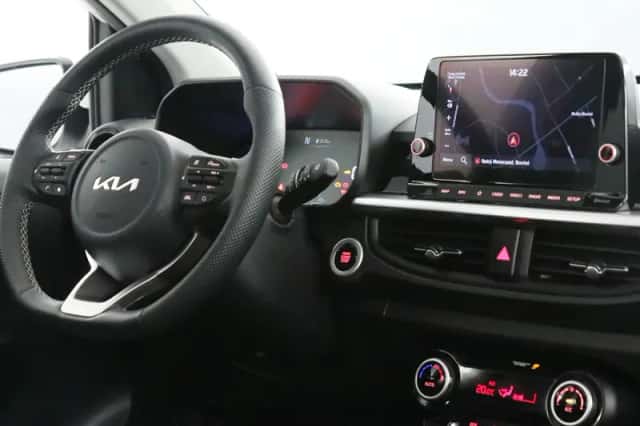 Kia Picanto (2024) thumbnail 4