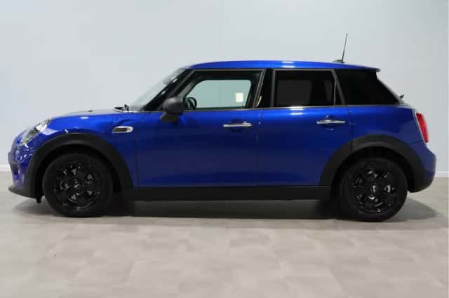 MINI One (2019) thumbnail 3