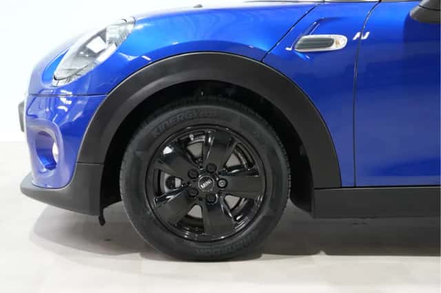 MINI One (2019) thumbnail 4