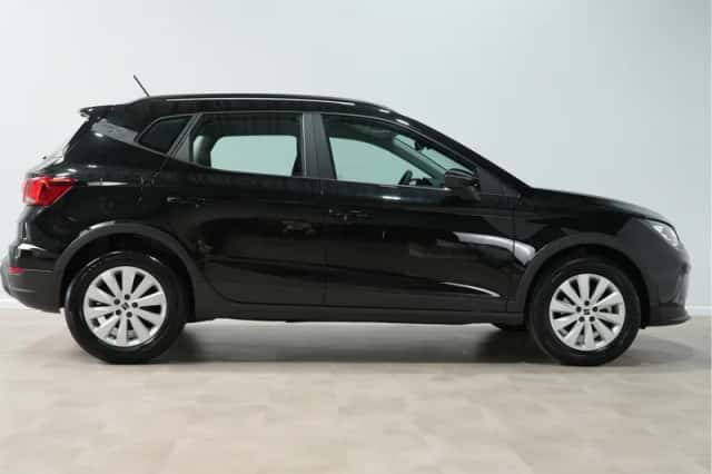SEAT Arona (2024) thumbnail 2