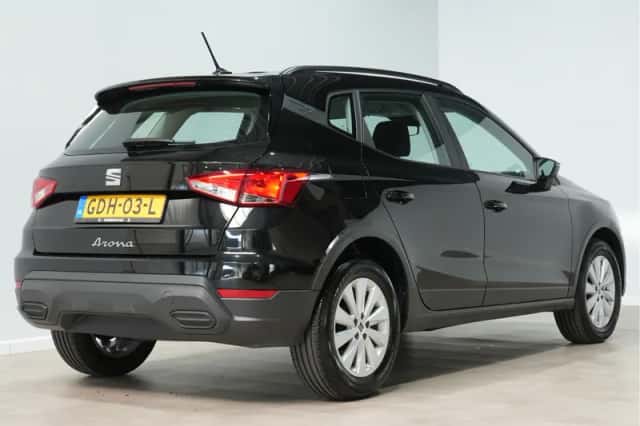 SEAT Arona (2024) thumbnail 3