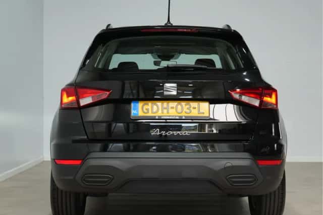 SEAT Arona (2024) thumbnail 4