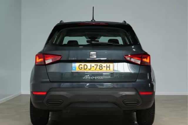 SEAT Arona (2024) thumbnail 4