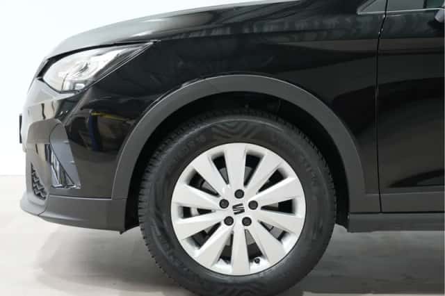 SEAT Arona (2024) thumbnail 4