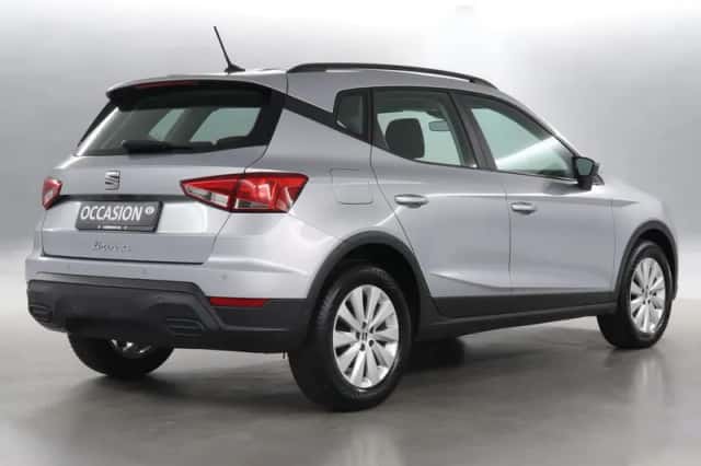 SEAT Arona (2024) thumbnail 2